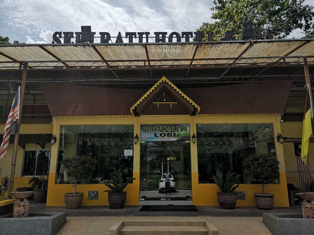 Seri Ratu Hotel & Spa Port Dickson Esterno foto