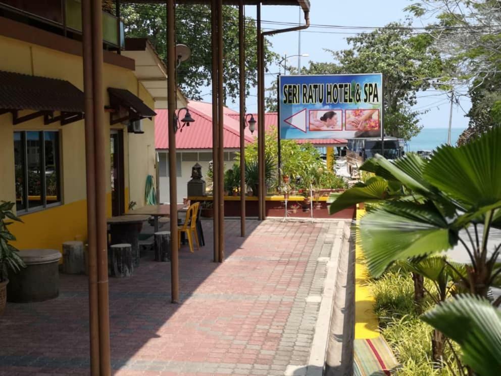 Seri Ratu Hotel & Spa Port Dickson Esterno foto